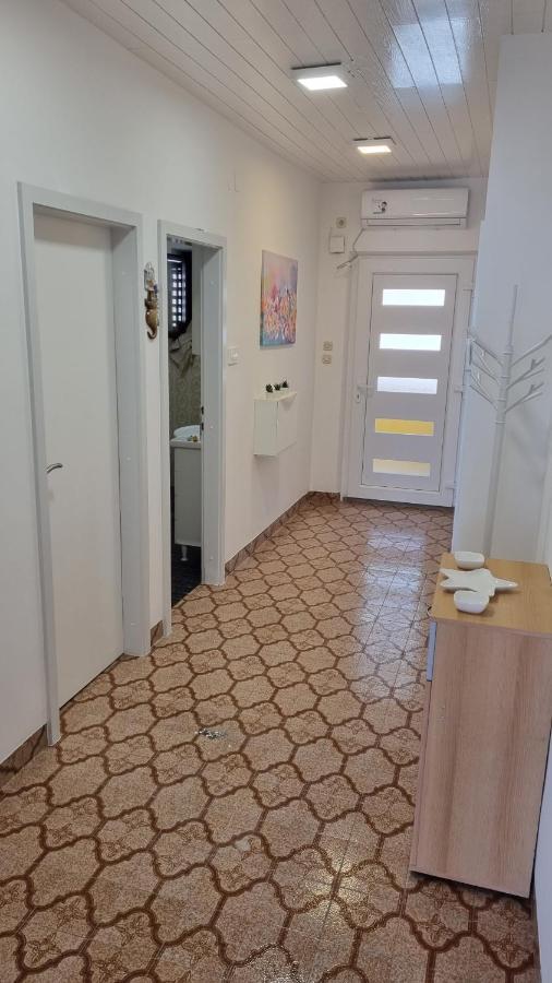 Villa Silvana Brown Marusici  Buitenkant foto